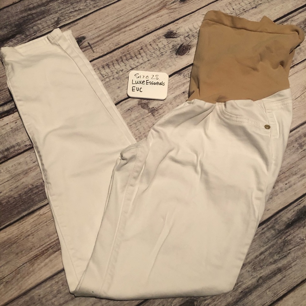 28 maternity Luxe essentials jeans